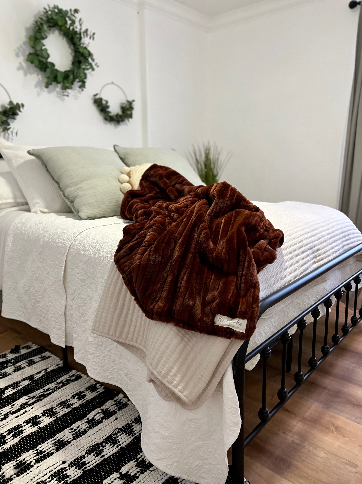 Autumn Vienna Throw Blanket - Cozy Fall Throw
