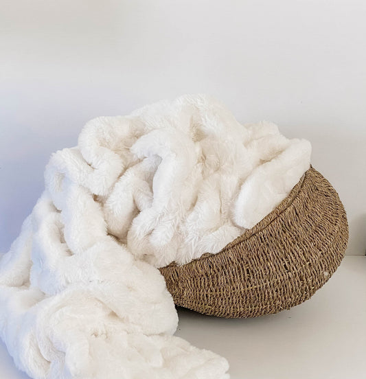 Snow Ultra Plush Throw Blanket
