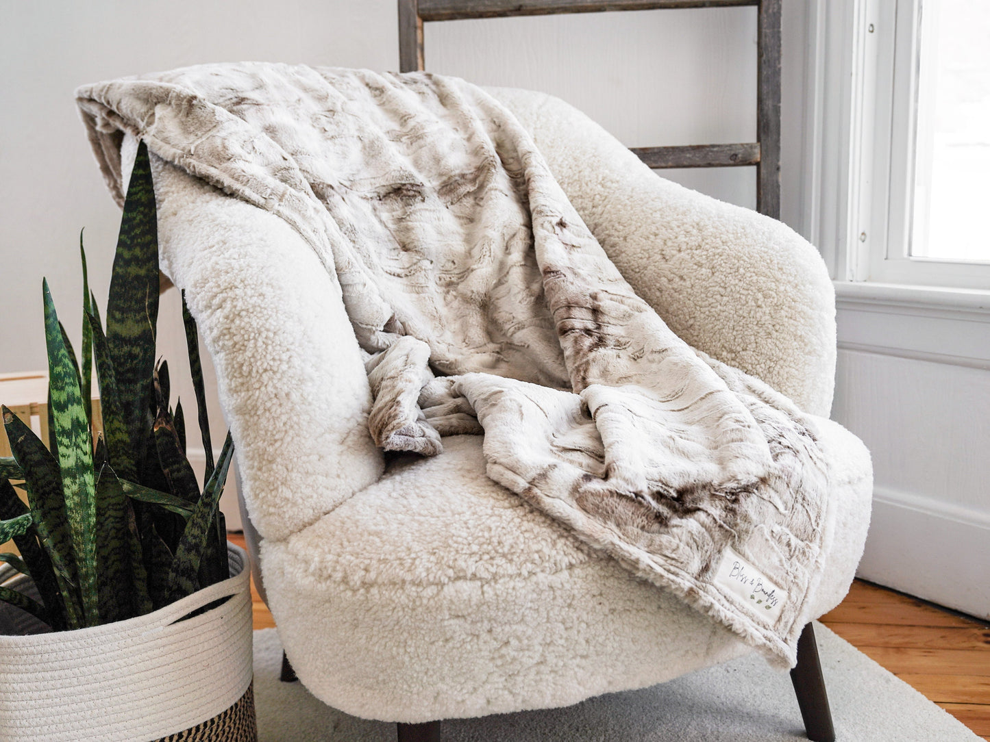 Creme Rabbit Print Throw Blanket