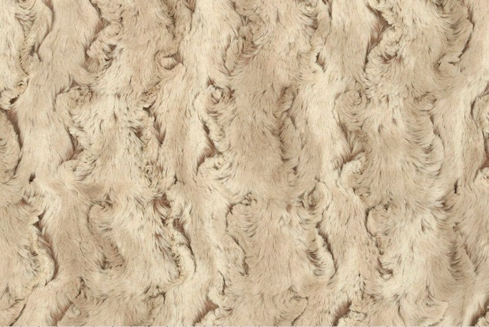 Sandshell Rabbit Throw Blanket